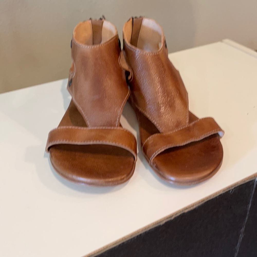 BED/STU sandals